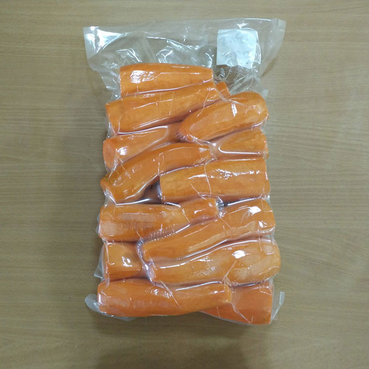 Морковь цельная в вакуумной упаковке