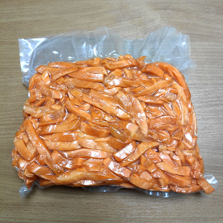 Морковь резанная в вакуумной упаковке
